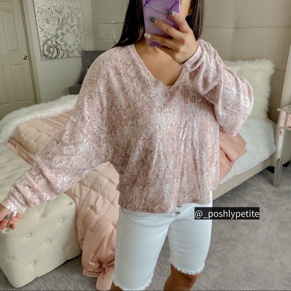 Freshman snakeskin slouchy v-neck pullover sweater - Picture 10 of 15